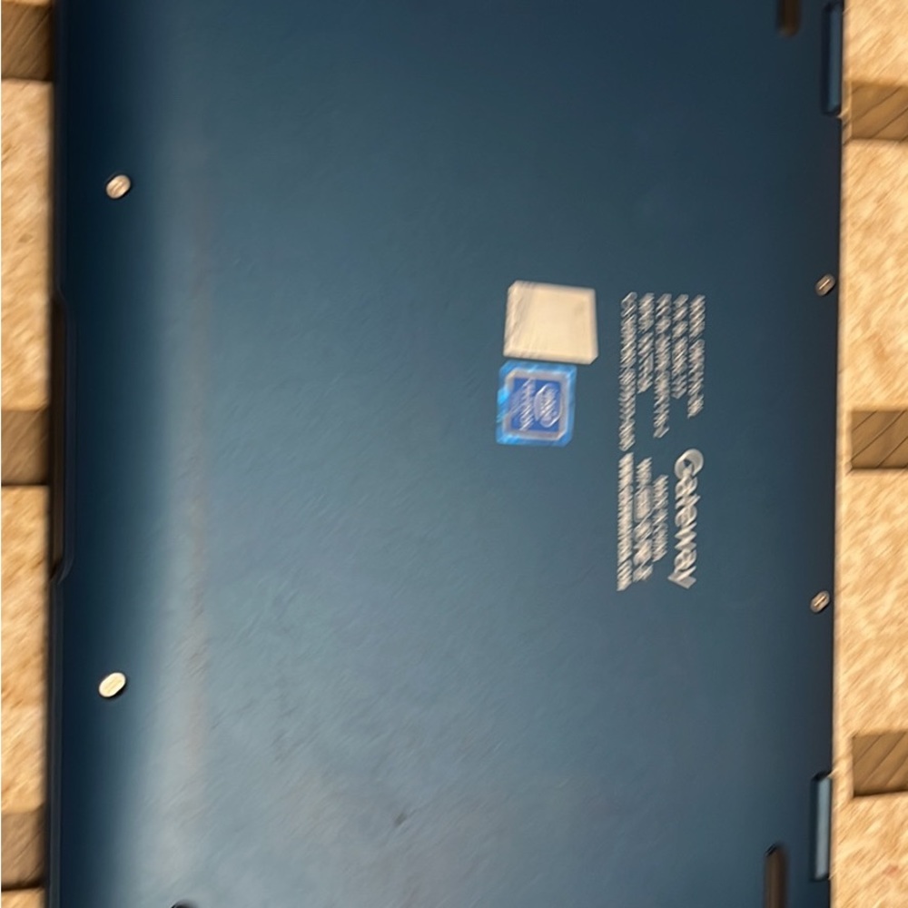 Laptops - Picture 4 of 4
